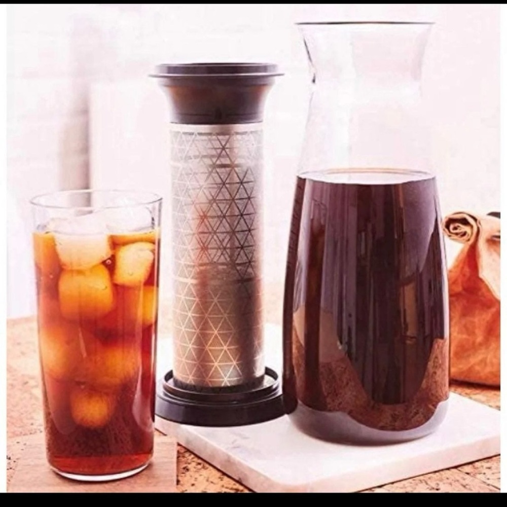 COLD BREW CARAFE BY TUPPERWARE